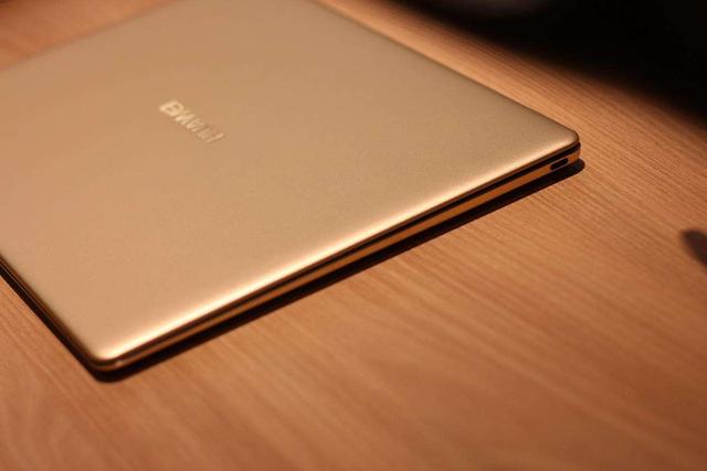 魅族halo觉醒!杨颜微博发声要带来"完全不同"新品