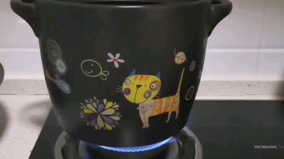 一个小窍门带你熬出香甜可口的小米粥,嘻嘻
