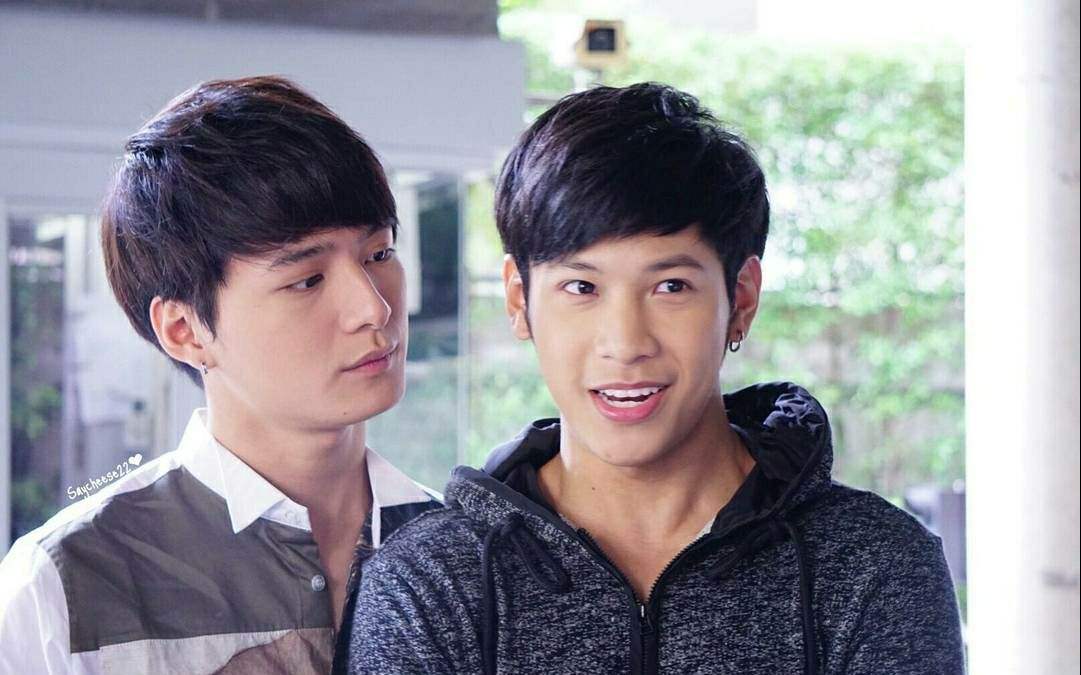 《为爱所困》:虽然现在的好看的新剧很多,还是推一下这部吧,现在已经