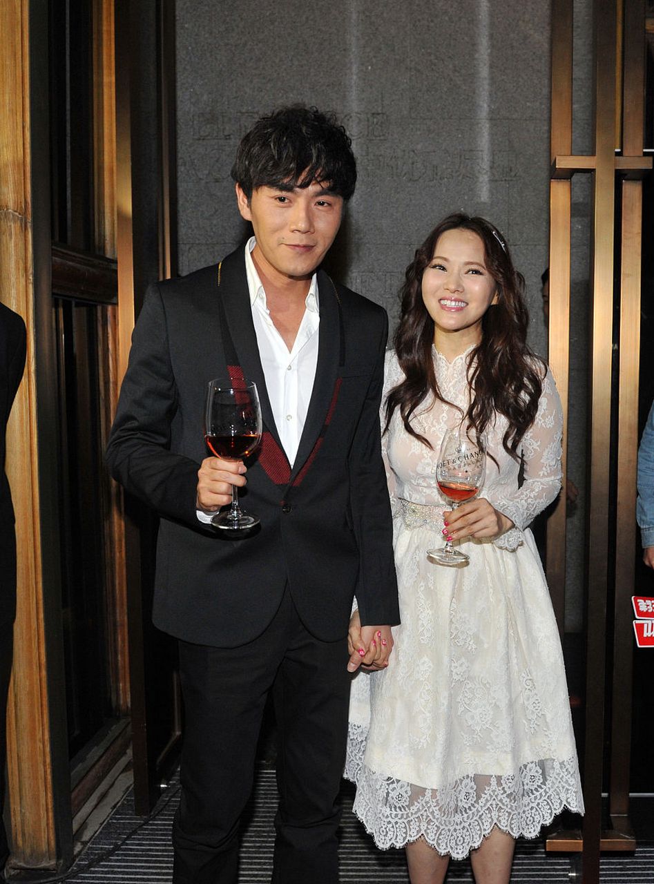 2012年,梅婷对秦昊说:"我爱上了剧组的摄影师了,你去给我问问呗?