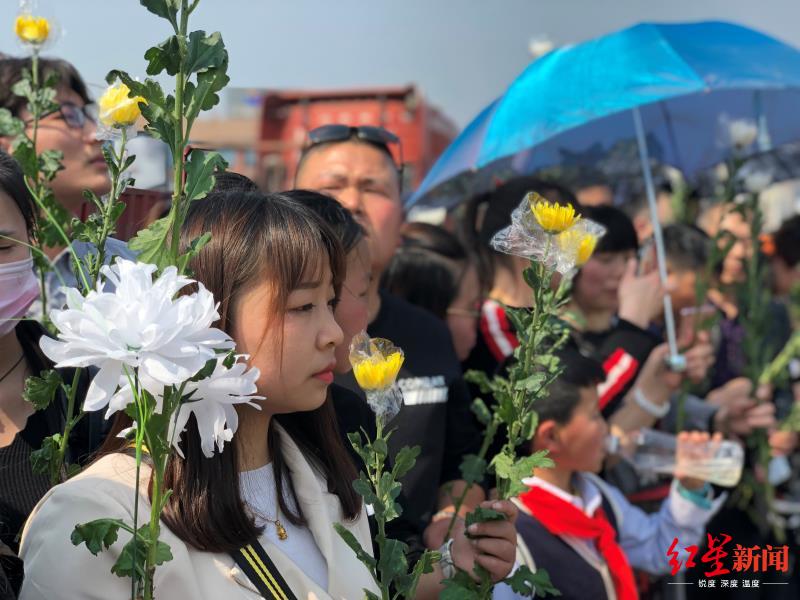 烈士蒋飞飞女友图片