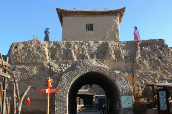 图片上是盘丝洞,相信这个场景你不陌生吧?