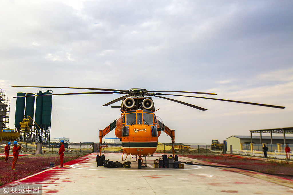 据了解,该直升机是国网公司租用,以解决舟山500kv联网工程中施工难题.