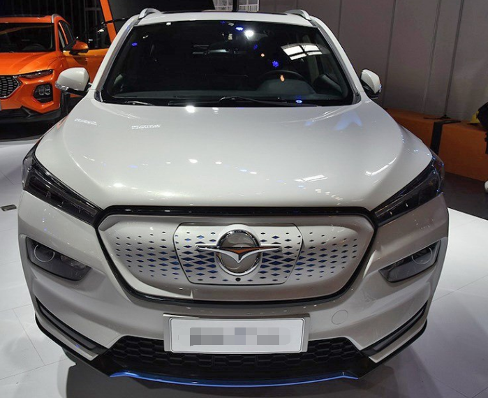 海马汽车-海马e5,时尚的外观设计,颜值极靠前,非常实用