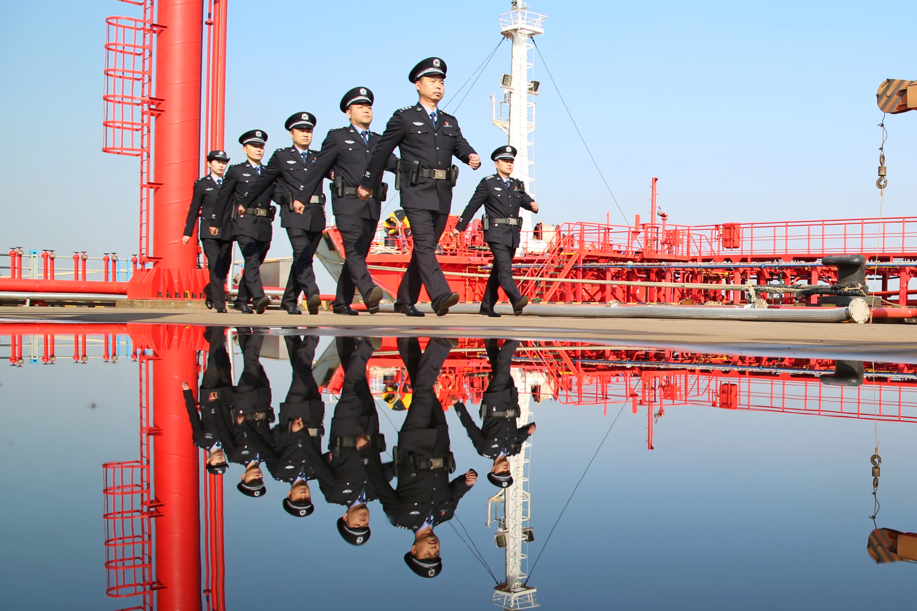 全国出入境边检机关全员统一换装