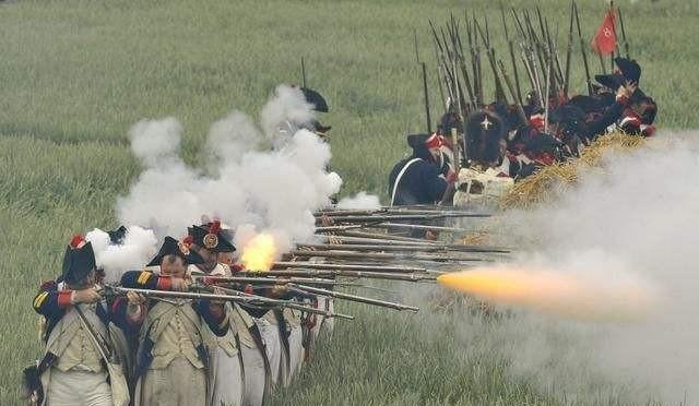 明朝的三段击和欧洲的排队枪毙,是不是相同的战术不同的称呼?