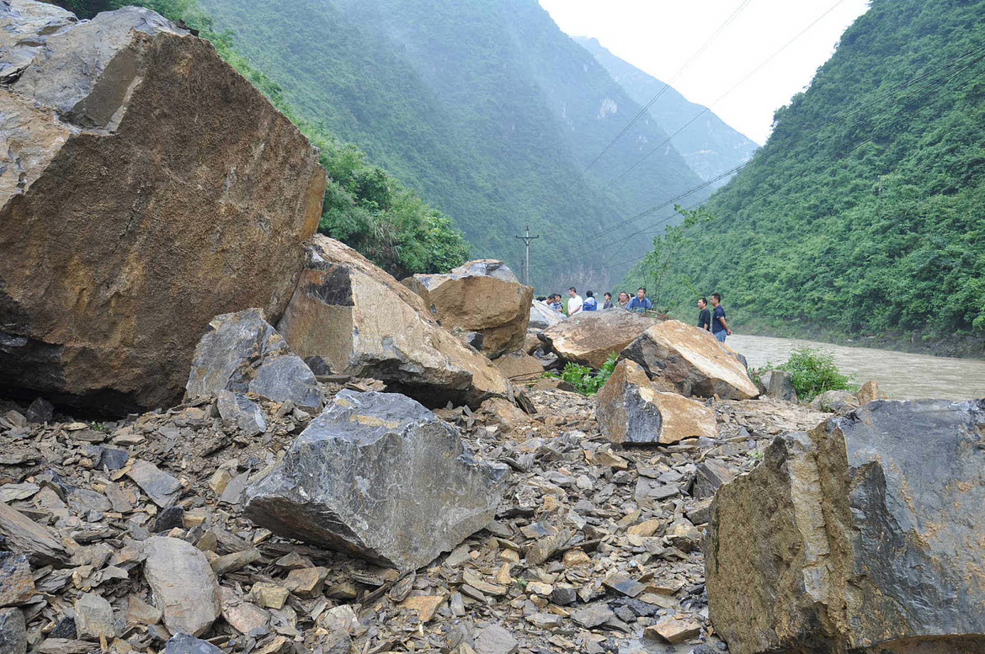 2023年10月1日,山西省吕梁市离石区发生一起山体滑坡事件.