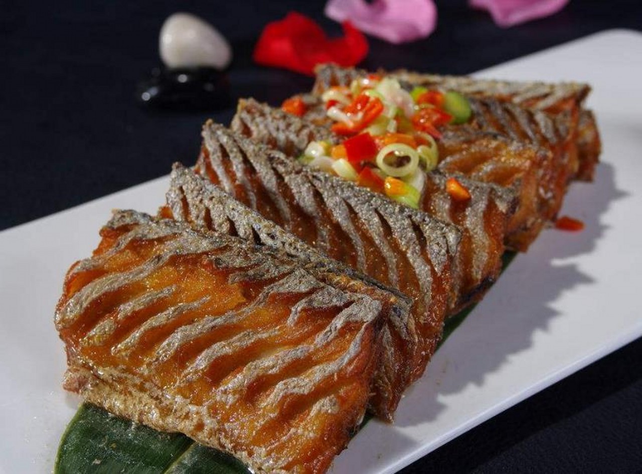 香煎带鱼,酥皮嫩肉口齿留香,刚出锅就被老公儿子清盘!