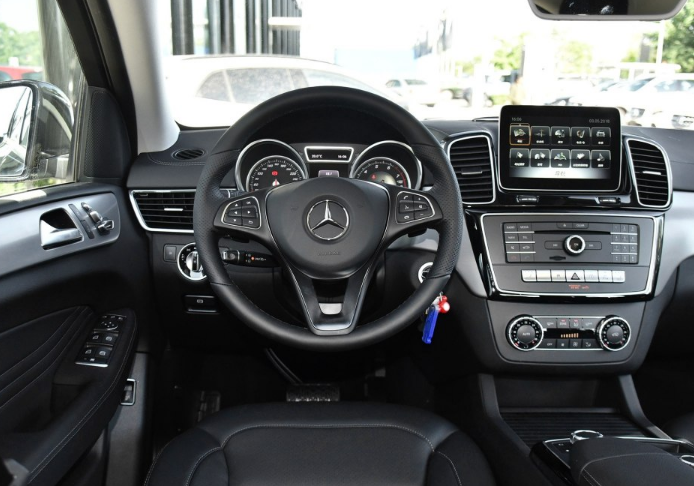 奔驰gle320 4matic轿跑suv,一起来欣赏一下吧!