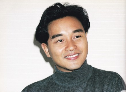 张国荣的笑容太治愈,网友:魅力无法阻挡!