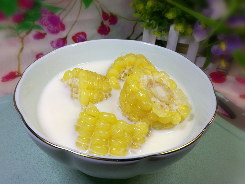 椰奶糯玉米香甜美味,椰香味浓郁,早餐食用它是很开胃的哟!