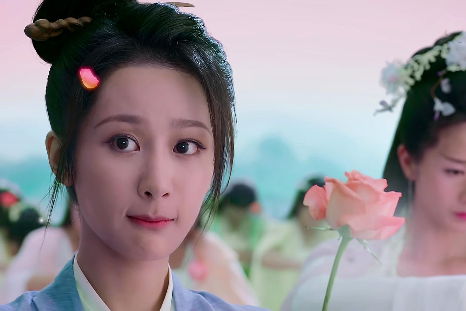 《香蜜沉沉烬如霜》:杨紫——锦觅,小眼神 真迷人!