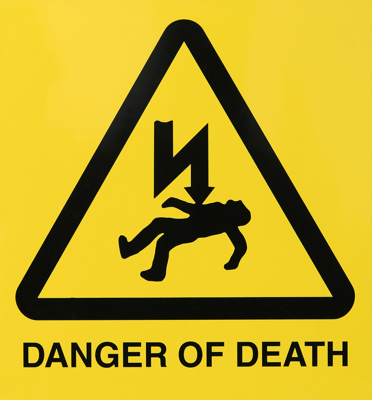 当人们在为这起事件感到震惊和悲痛时,也该从多方