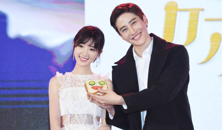 mike和毛晓彤在一起的感觉非常般配,你们喜欢这对美味cp吗?