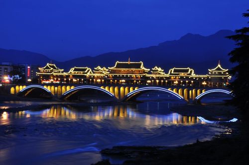 四川省雅安市,因牦牛而得名,原为西康省会,有"中国雨城"之称