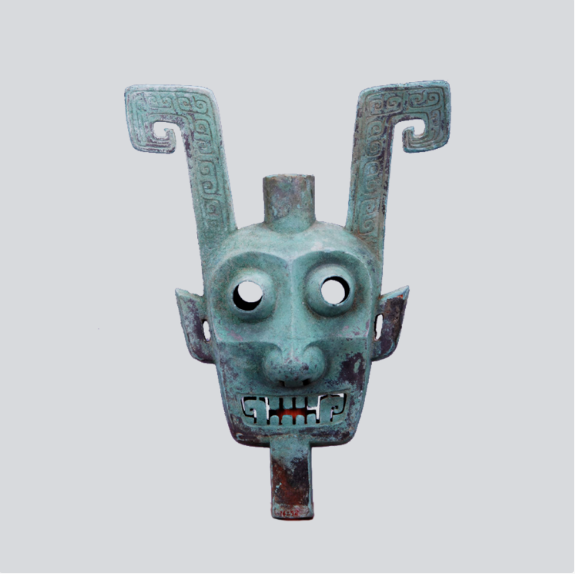 此展品为商代文物双面神人青铜头像,高53.0厘米.