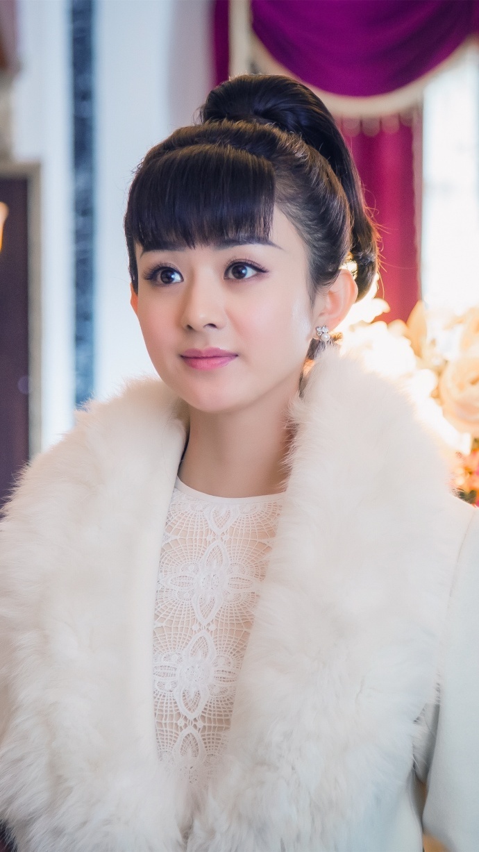 赵丽颖在诠释这个角色的时候,现场即兴增添小细节,为人物增色不少.