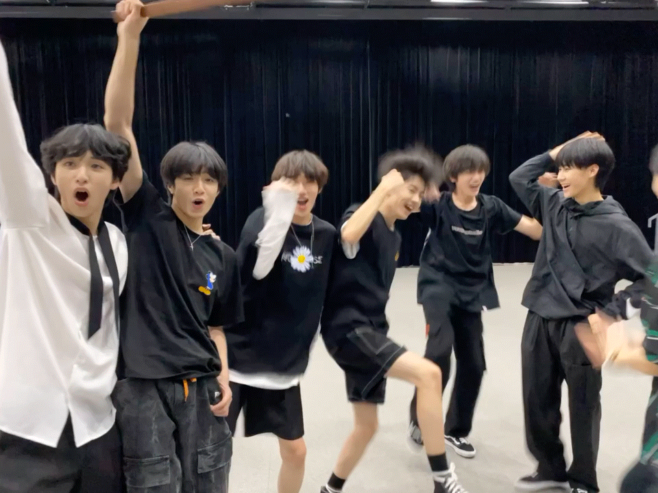 「时代少年团」云舞台结果公布恭喜破风获胜
