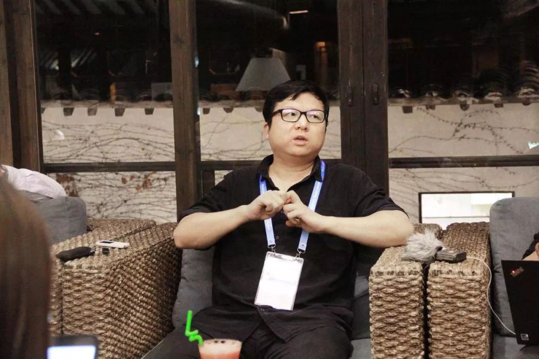 宿华乌镇夜谈:快手要当阳光不当聚光灯