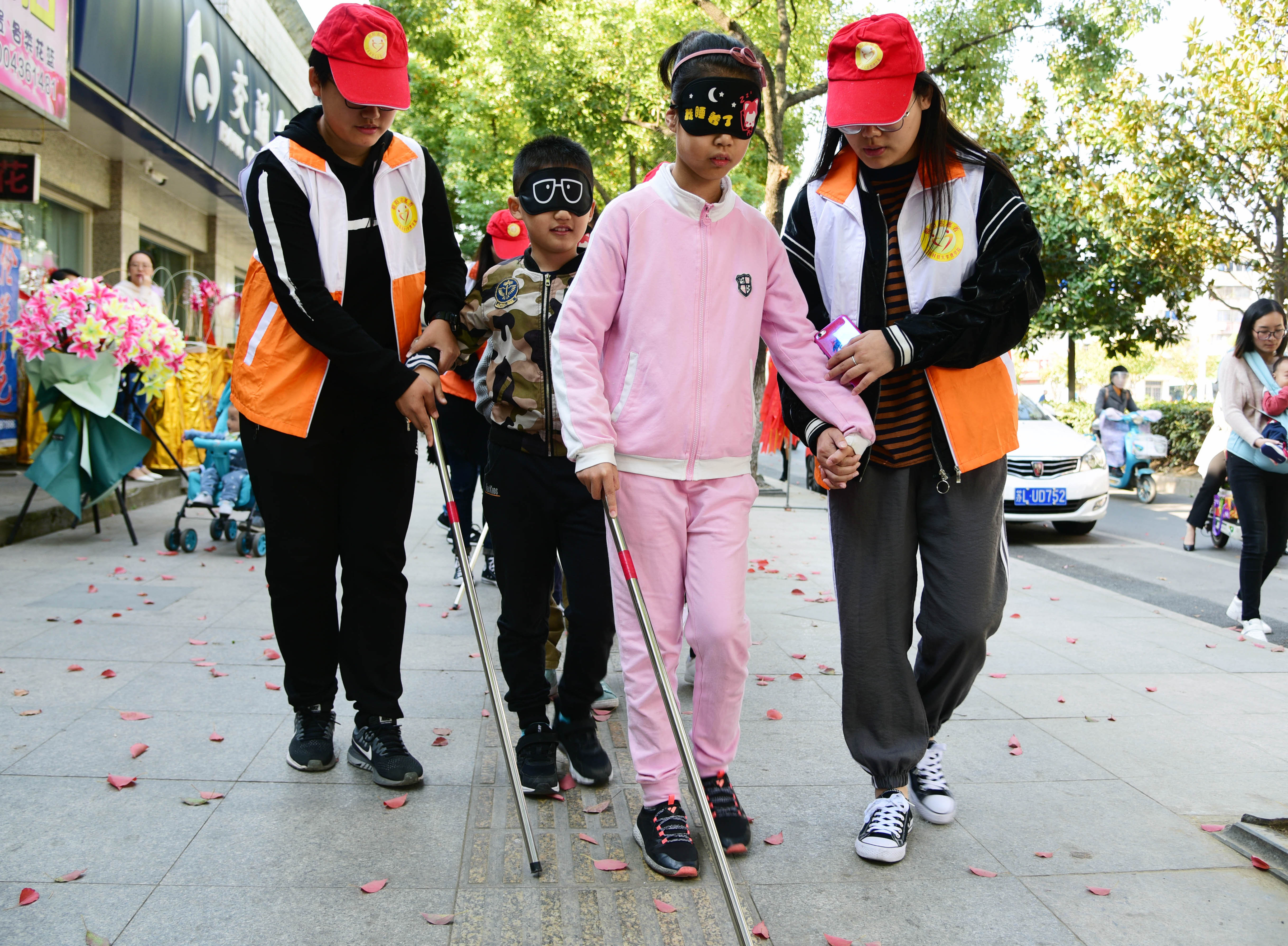 体验盲道 关爱盲人(2)