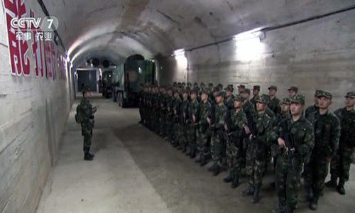 央视曝光火箭军地下长城!导弹发射车望不到头:24小时待命反击