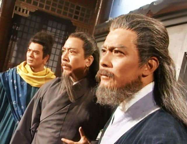 慕容博武功更胜慕容复!若他运用斗转星移,能否抵挡乔峰降龙掌?