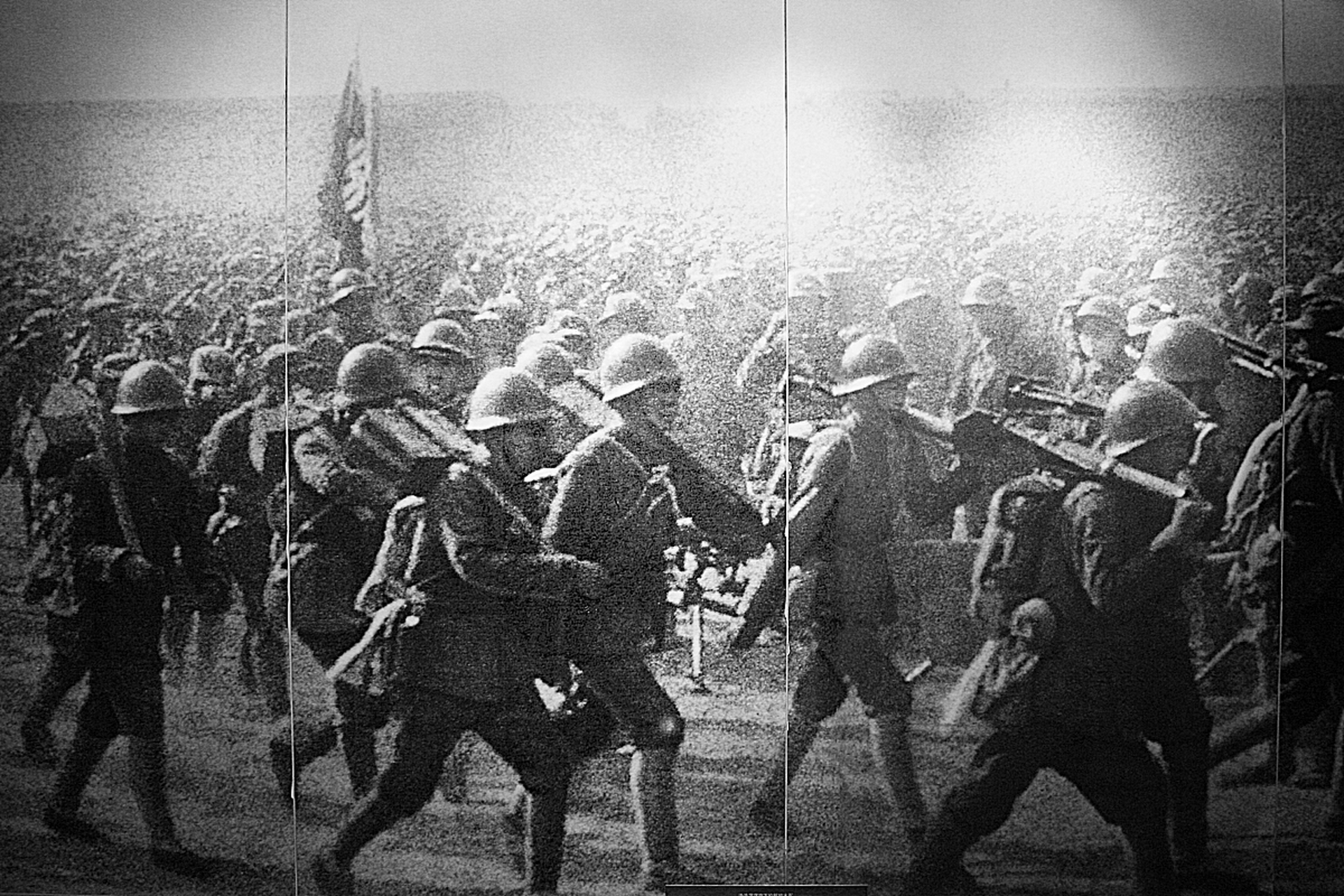 86年前的今天,日军进攻上海,著名的"八·一三"事变爆发.