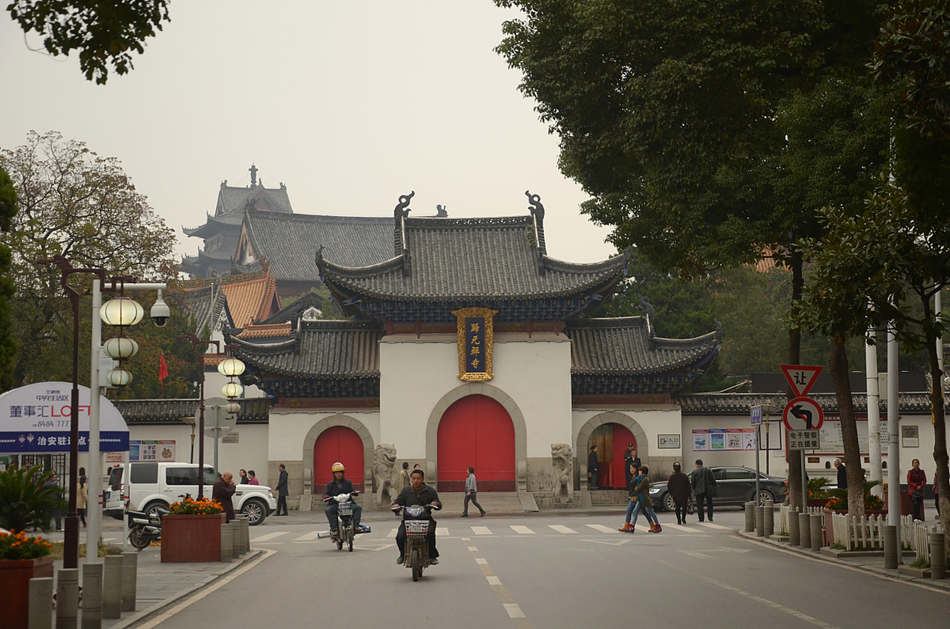 武汉归元寺藏经阁揭秘,佛教文物珍品大赏,一窥佛教文化精髓!