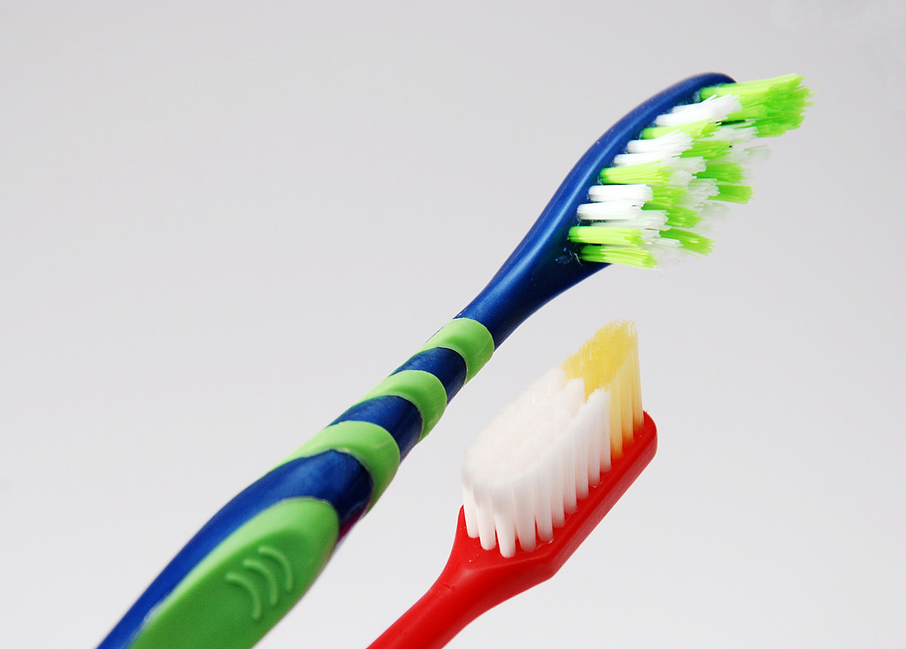 这次,我要给大家种草的是briar vine的软毛小头牙刷,让我这个曾经的