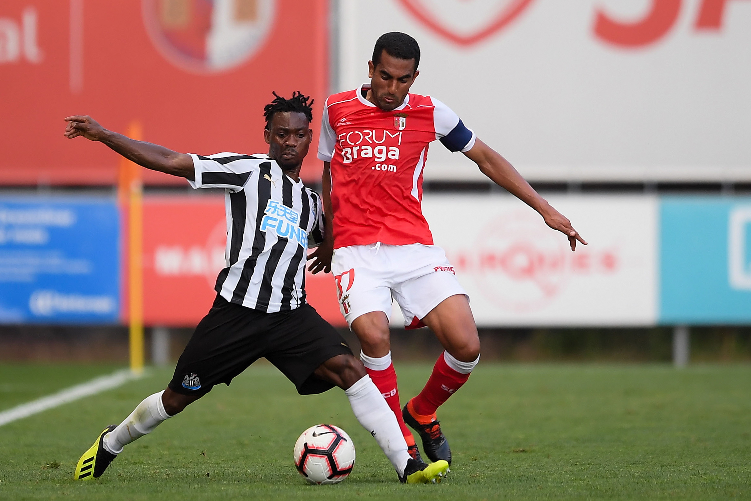 足球——友谊赛:布拉加胜纽卡斯尔联(2)