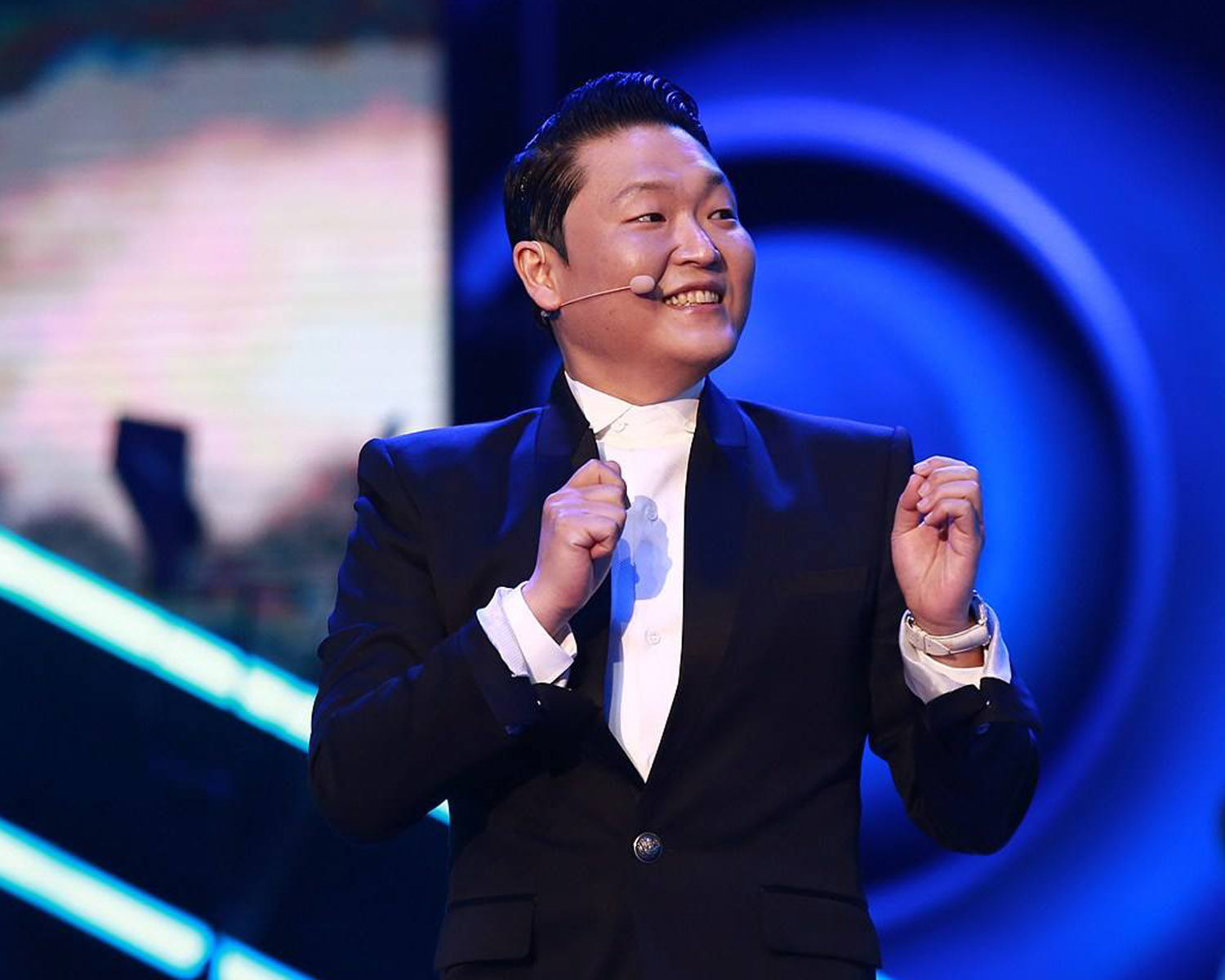 鸟叔又胖回来了!圆脸小眼重回颜值巅峰,变胖理由是认真的吗?