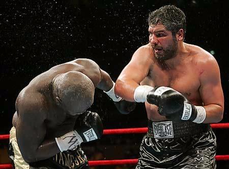 聊聊15年前詹姆斯·托尼那条到手10天就被剥夺的世界拳王金腰带