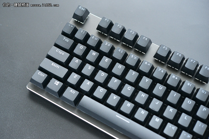高性价比全键rgb 雷柏v700rgb合金版机械键盘热销中