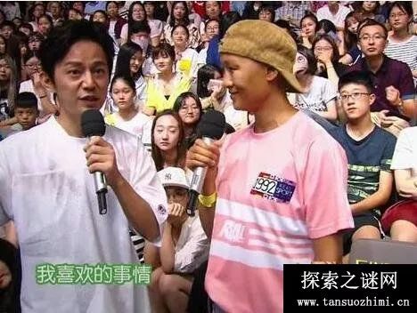 快乐大本营灵异事件惊现蓝衣贞子,exo闹鬼事件闪现女鬼