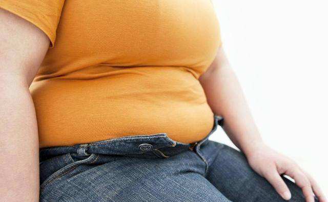 为什么女人的腰腹部会出现赘肉呢?