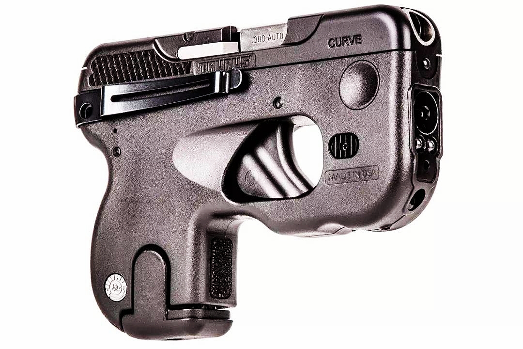 陶鲁斯curve手枪为了打造最适合于持握的曲线,除了弹夹枪管这些不能