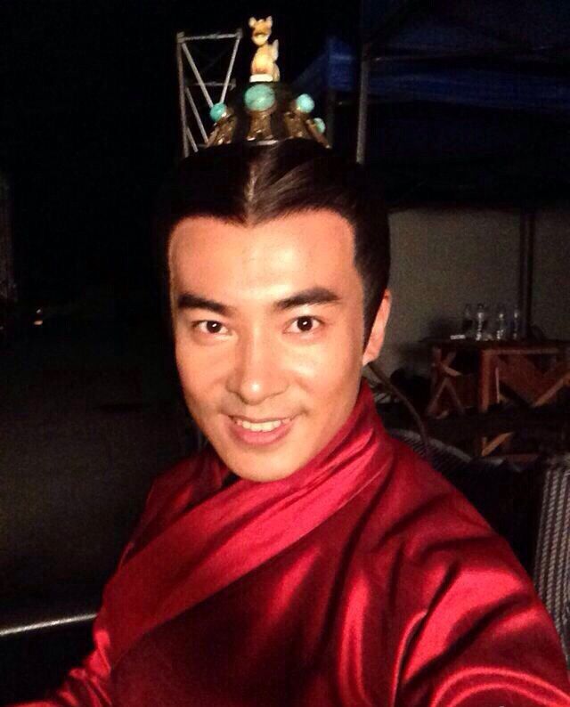 七位挑战古装剧卷发的男明星,躲过了钟汉良于波,却不能忘记他!