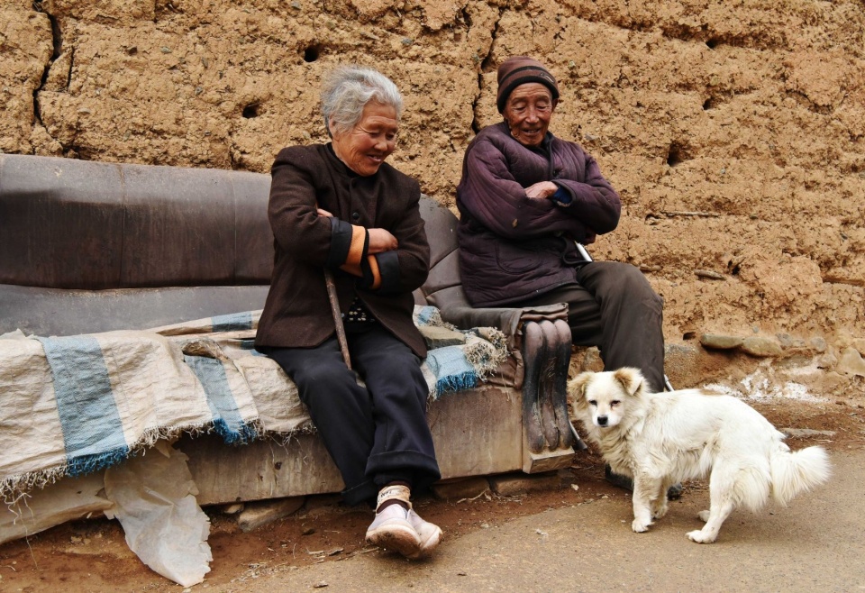 随着一代留守老人的离世,谁还能坚守家乡的一砖一瓦,一草一木?