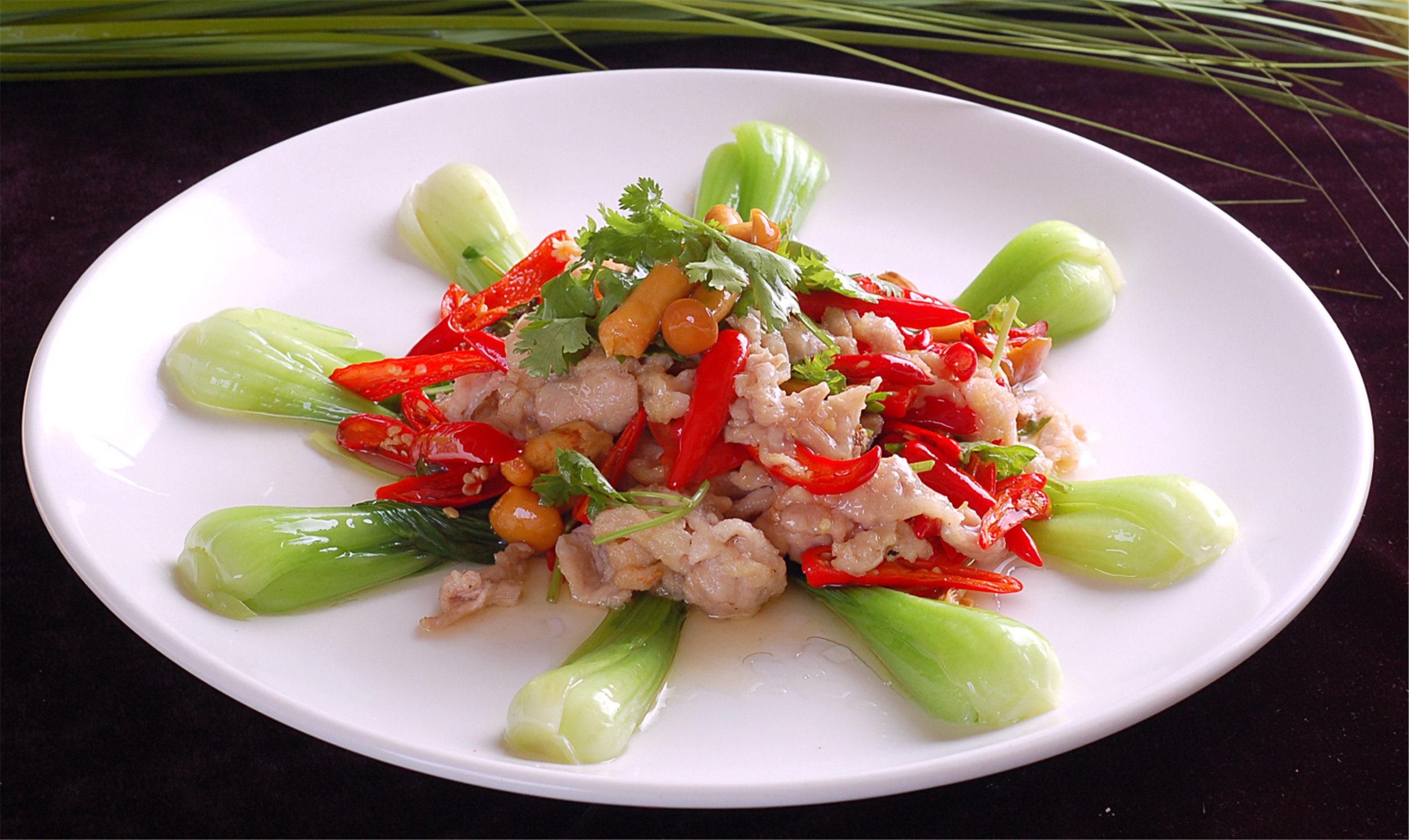 鲜椒嫩鸡片:菜最主要的一点,那就是鲜,这道菜就很好的满足了这点.