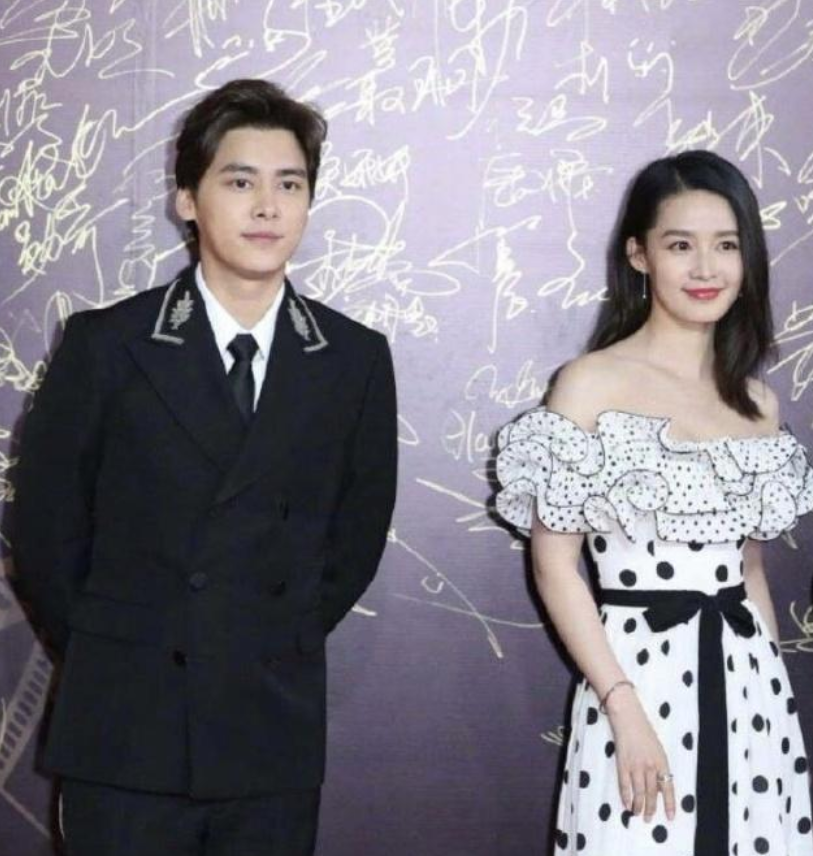 李沁李易峰时隔六年终于同框,但用生命在避嫌,越不想