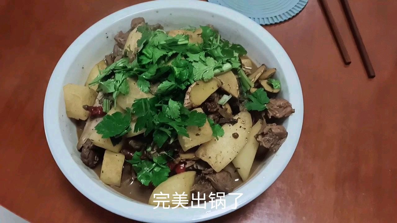制作一个味道鲜美的红烧鸭子,出锅后口水都流出来了