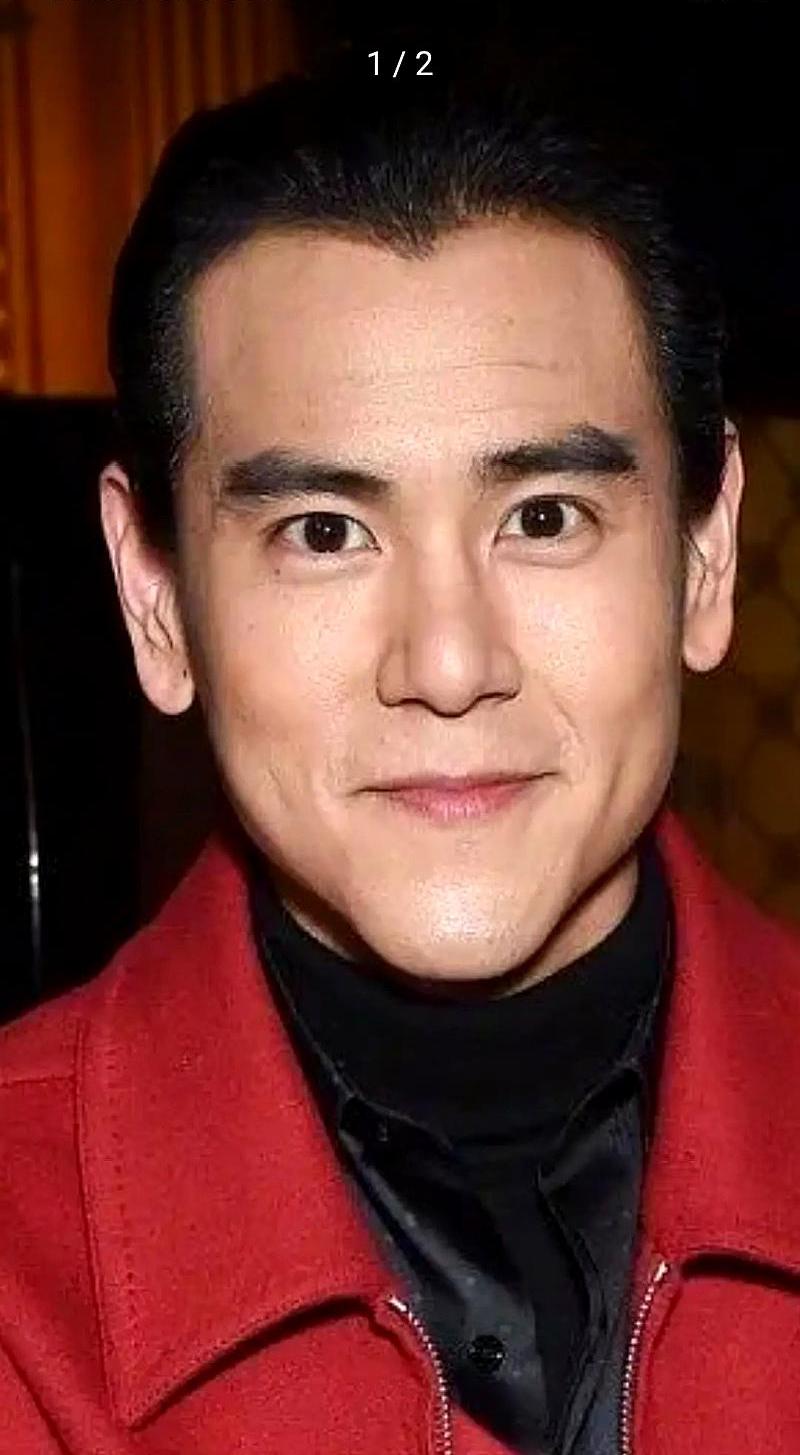 37岁彭于晏近照曝光,肉眼可见的老了,网友:下巴是安上去的?