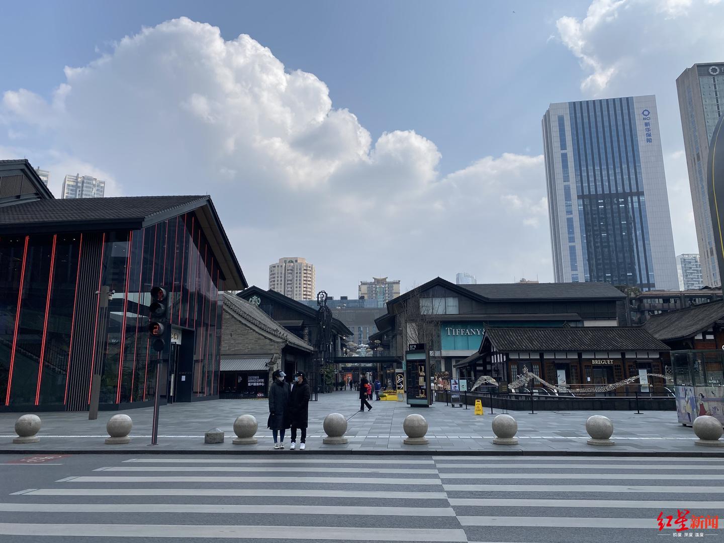 报复性消费来了?有人狂砸钱有人狂省钱,专家:都是心在喊"饿"