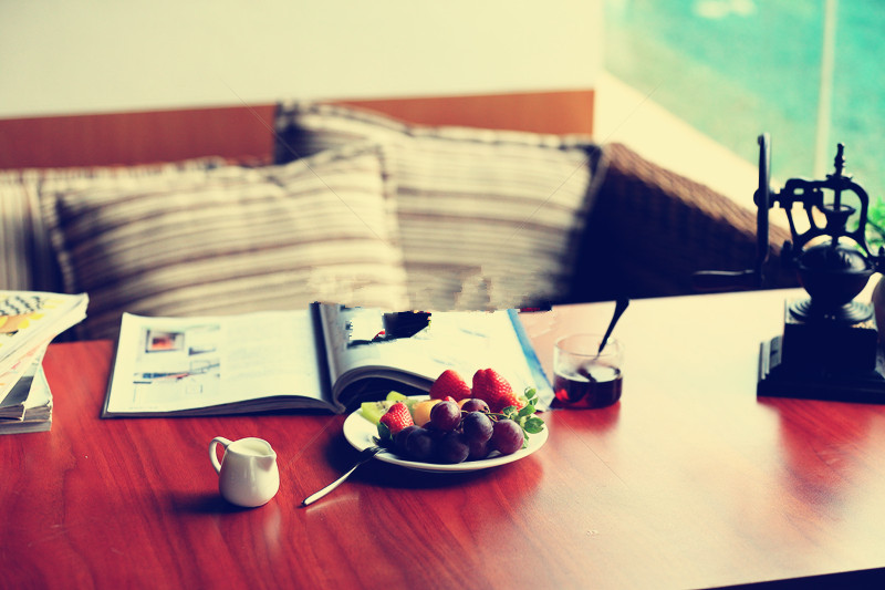 浮世浮城,恍然一梦——书评《浮世浮城》(辛夷坞)