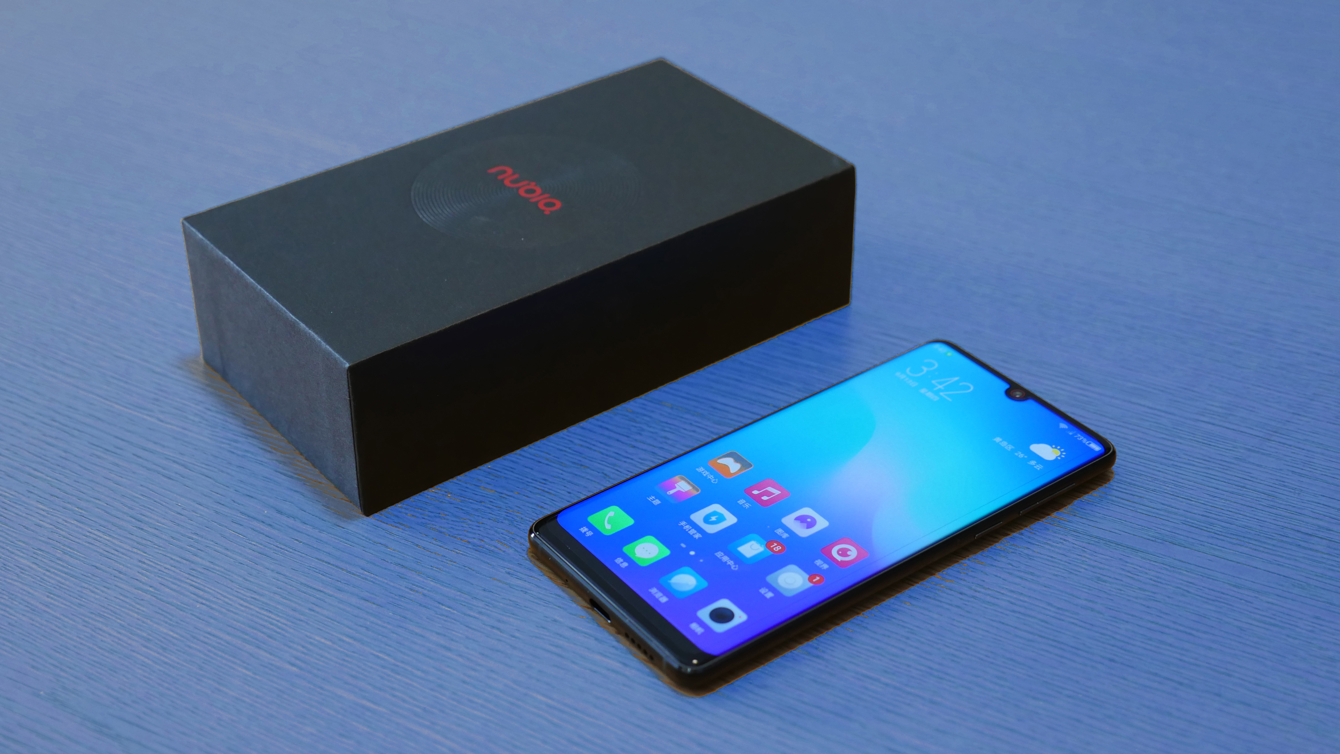 官方给出真机实拍图!努比亚x双屏旗舰外观就是这样了