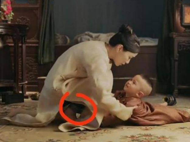 "不忍直视"的穿帮镜头,图1就服了,网友:实在不好意思继续看