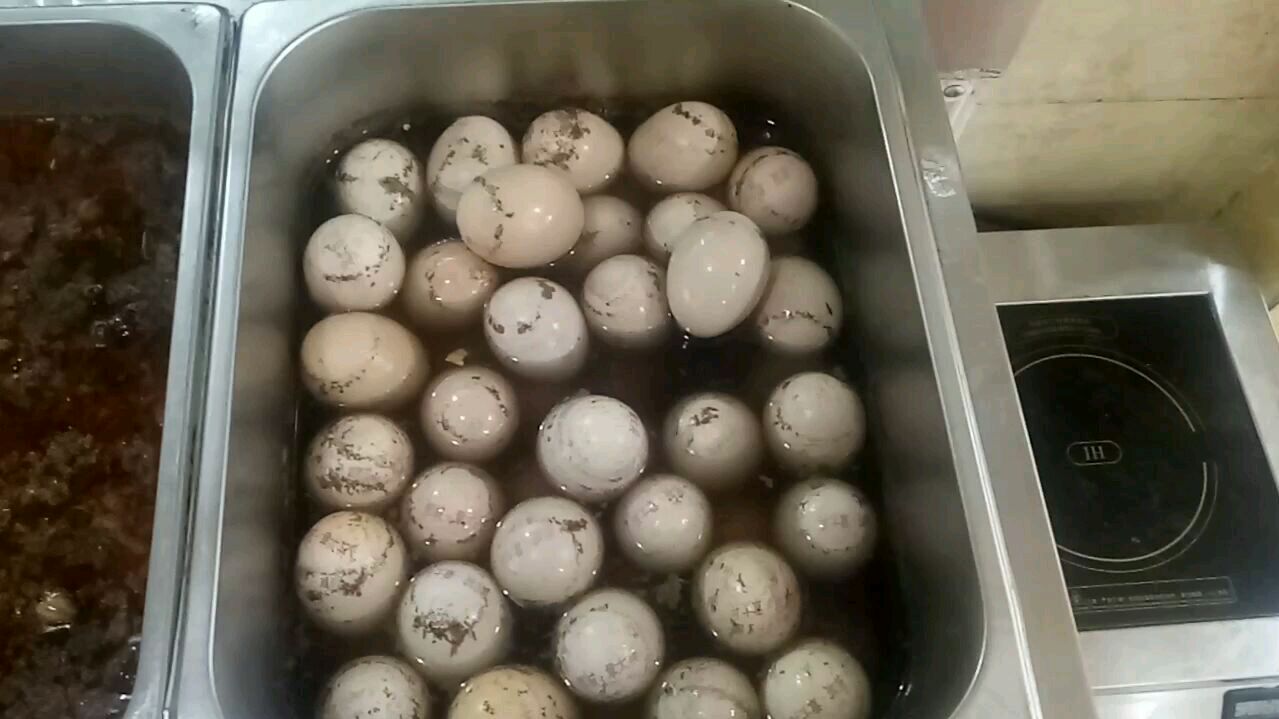 五香毛鸡蛋的正确做法,一个都不会破,一下能吃十多个