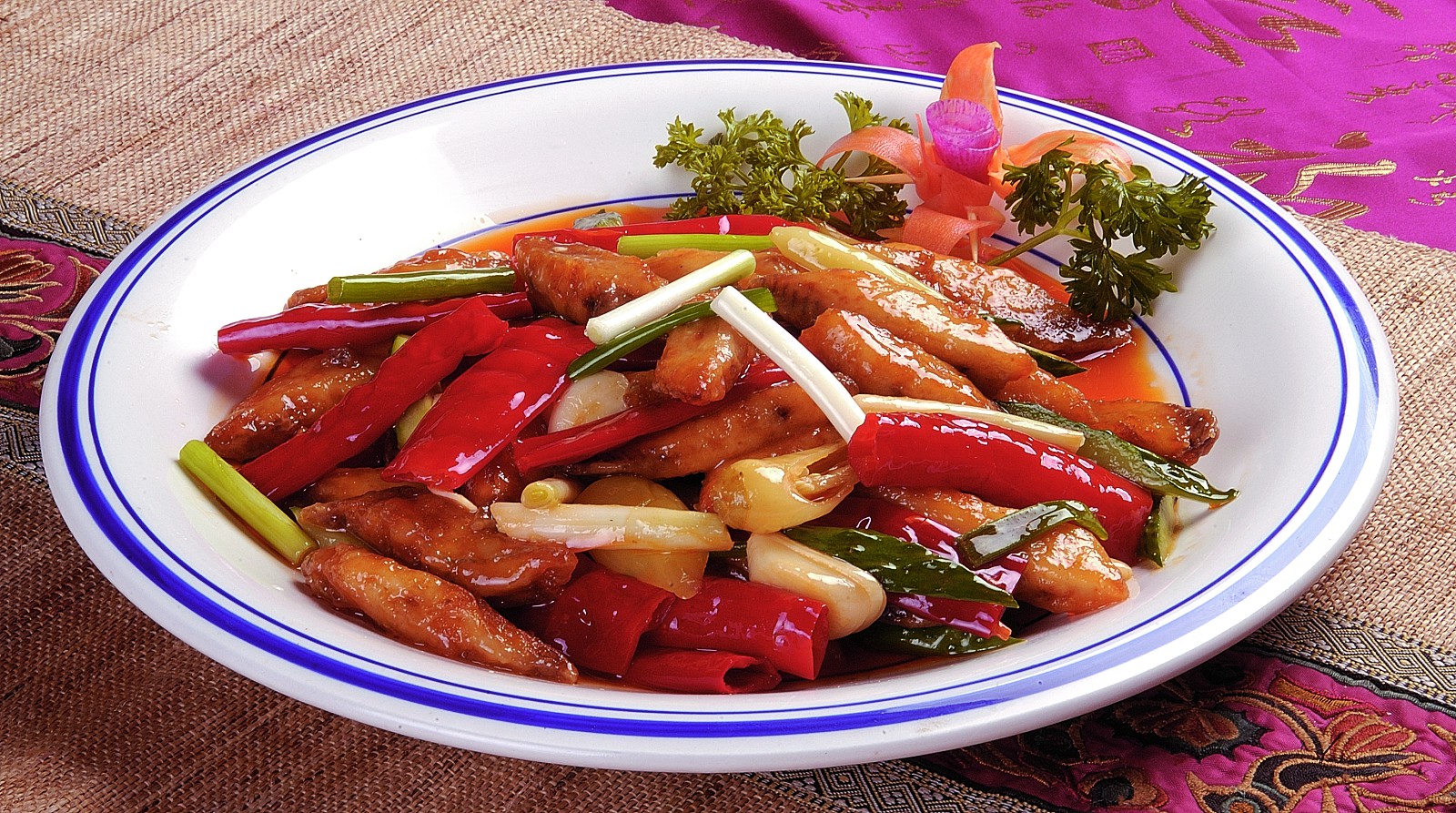 每日推荐六道炒菜:十里飘香,让人凤髓龙肝的六道美食