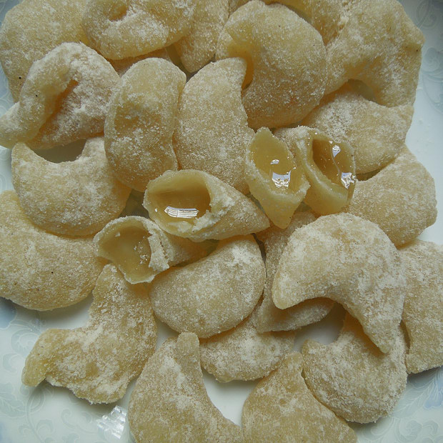 村民捡到一张"黄纸片",专家鉴定后竟双腿发抖:快联系博物馆!