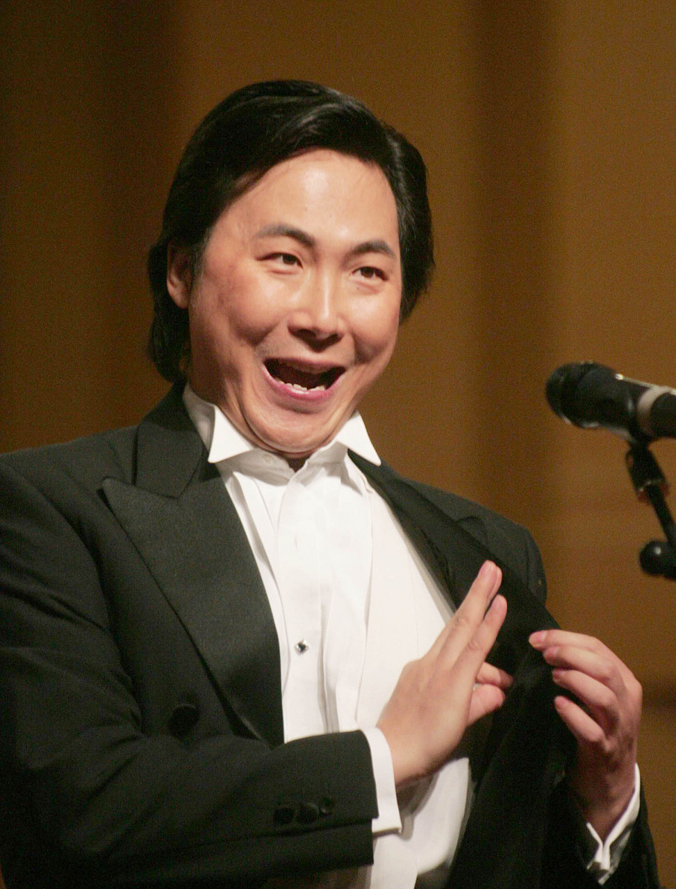 有一次,廖昌永对妻子王嘉说:"我老娘70多岁了,还有糖尿病,我想接她